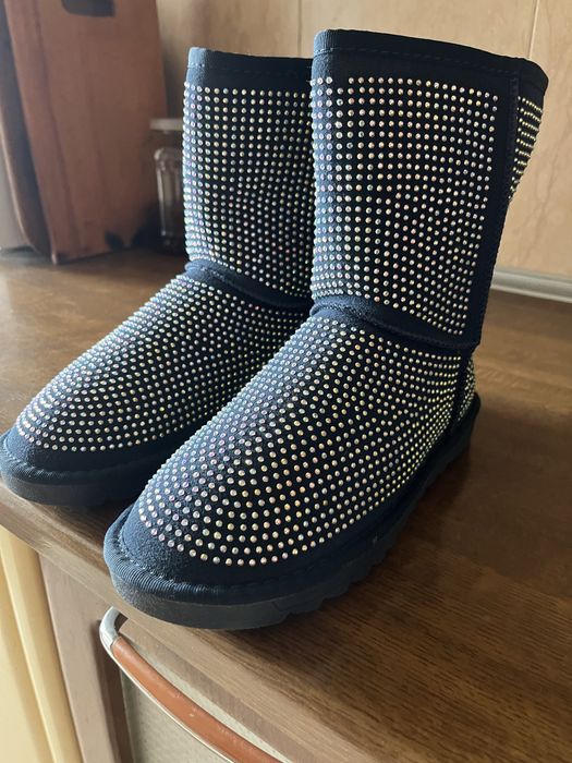 Уги женские 38р.