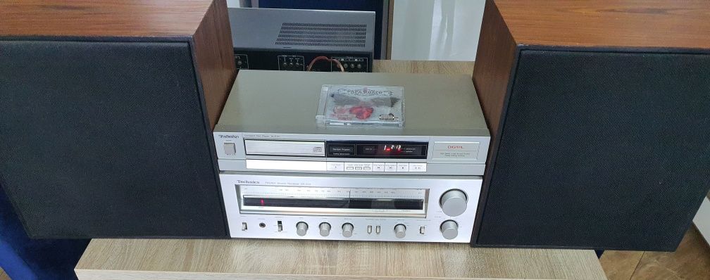 Zestaw Vintage Audio Technics Amplituner + Odtwarzacz CD + Kolumny