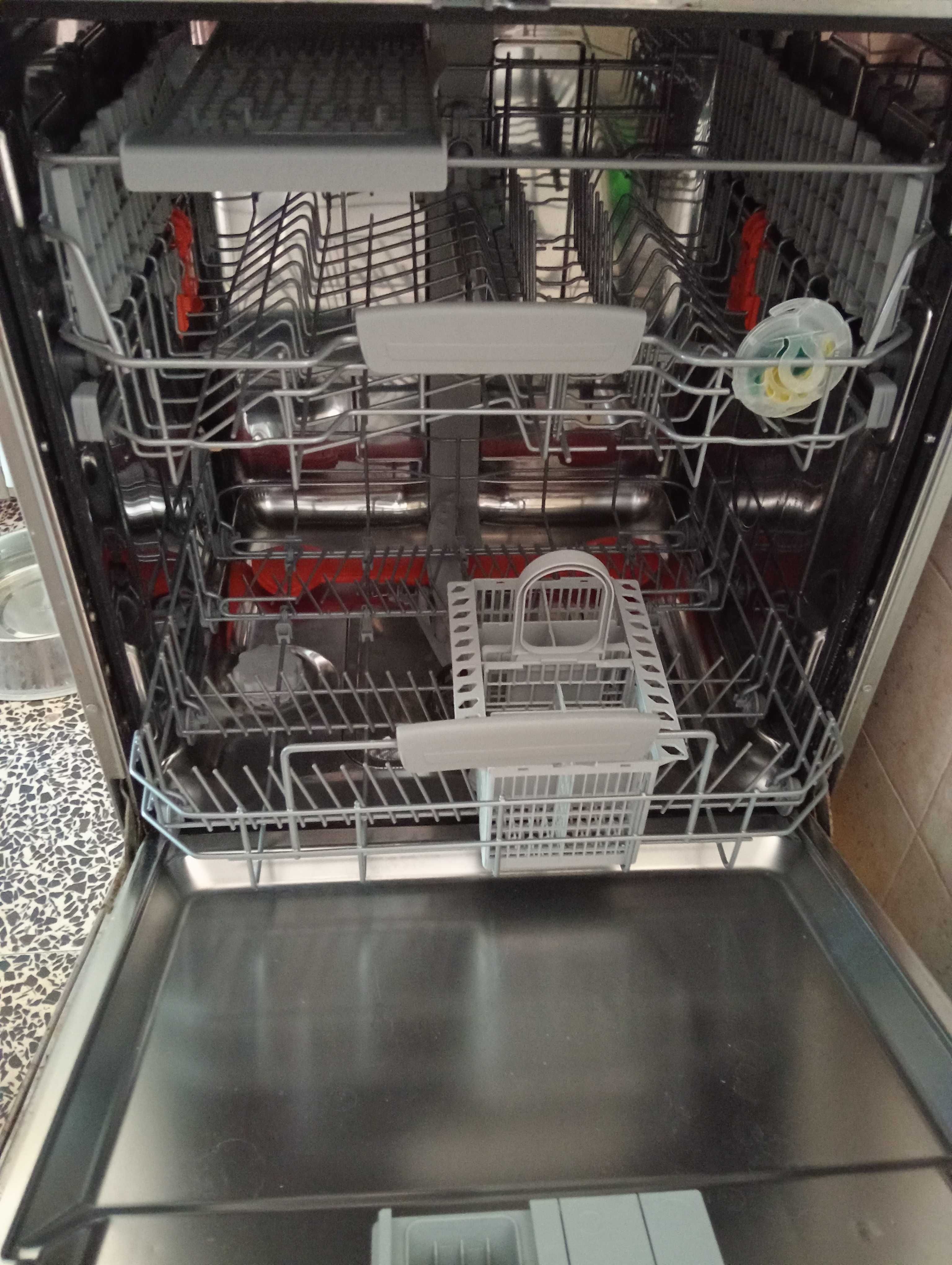 Vendo Máquina de Lavar Loiça