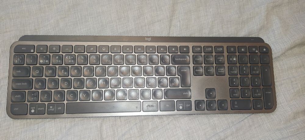 Клавіатура logitech YR0073