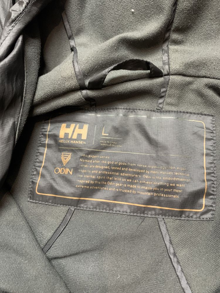 Утеплена вітровка Helly Hansen odin