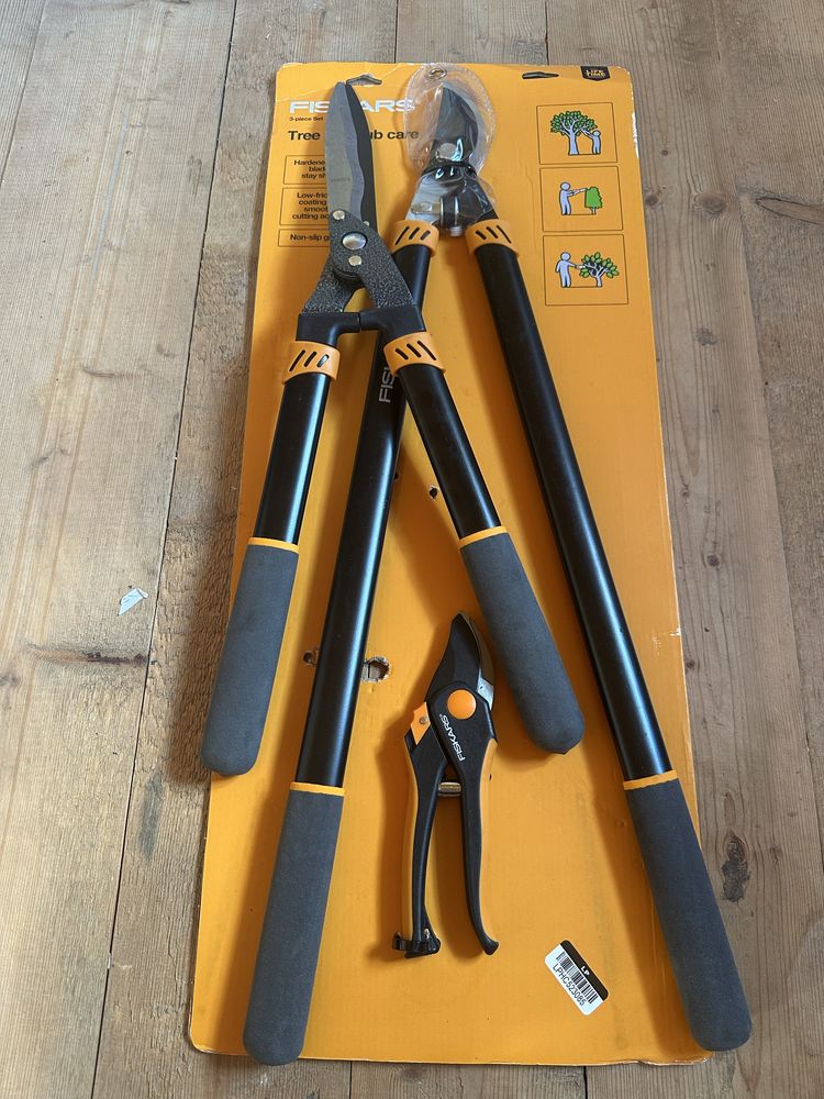 Fiskars 3pc Набір для догляду з а деревами та кущами