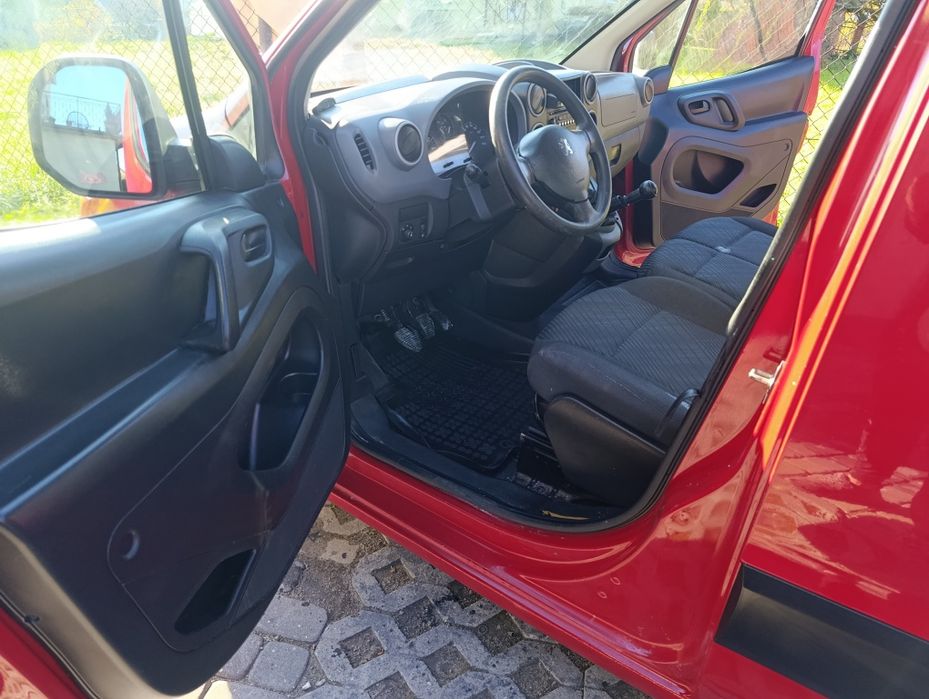 Peugeot Partner 1.6 diesel 2011 rok Stan BDB Opłaty Maj 2026