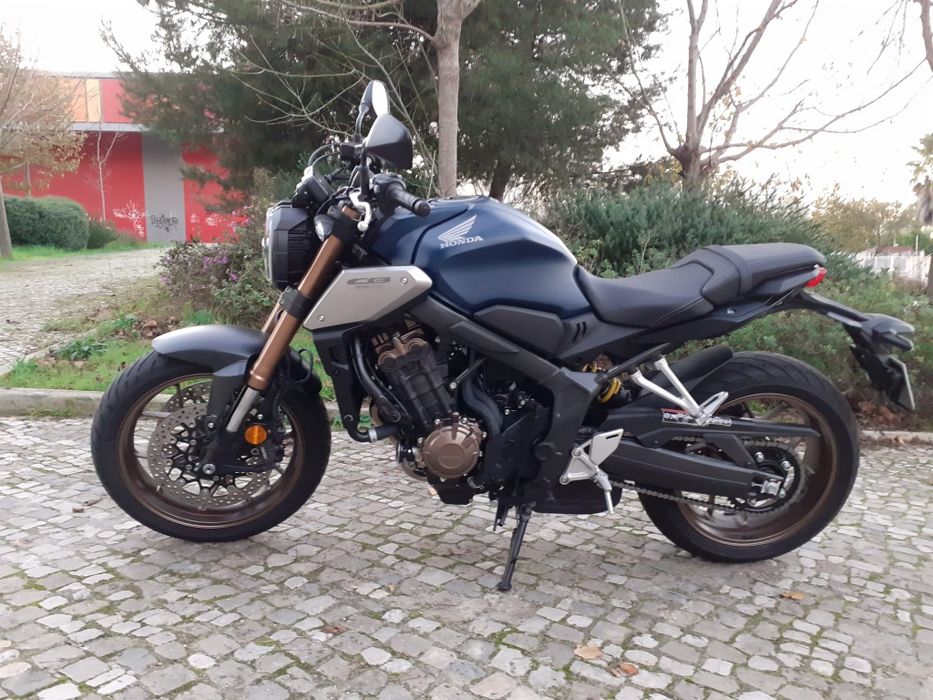 Mota Honda CB 650R - 2600Kms