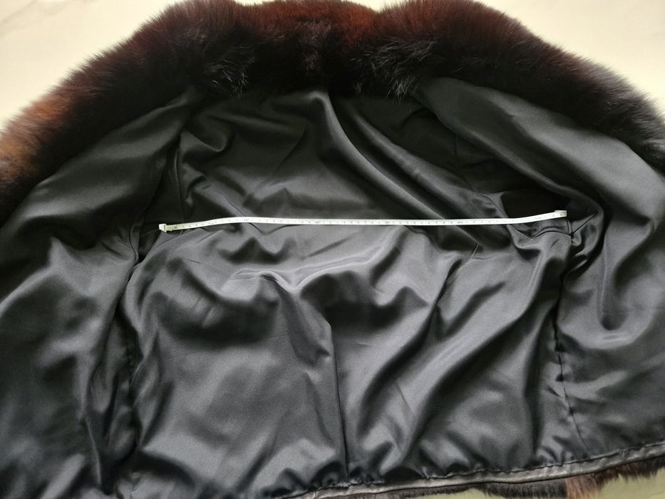 Używane futro z lisa czarne naturalne futro