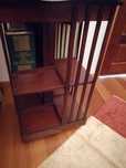 Estante de livros rotativo