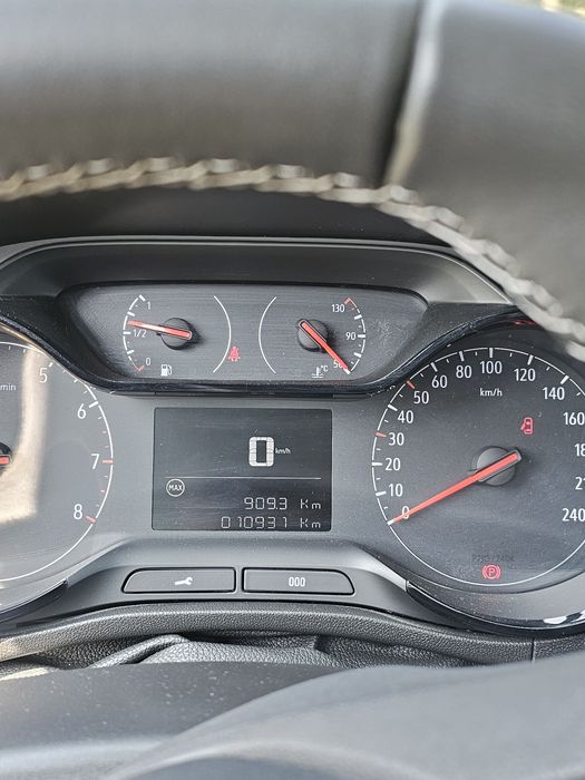 Opel crossland  Niski przebieg  11 tyś