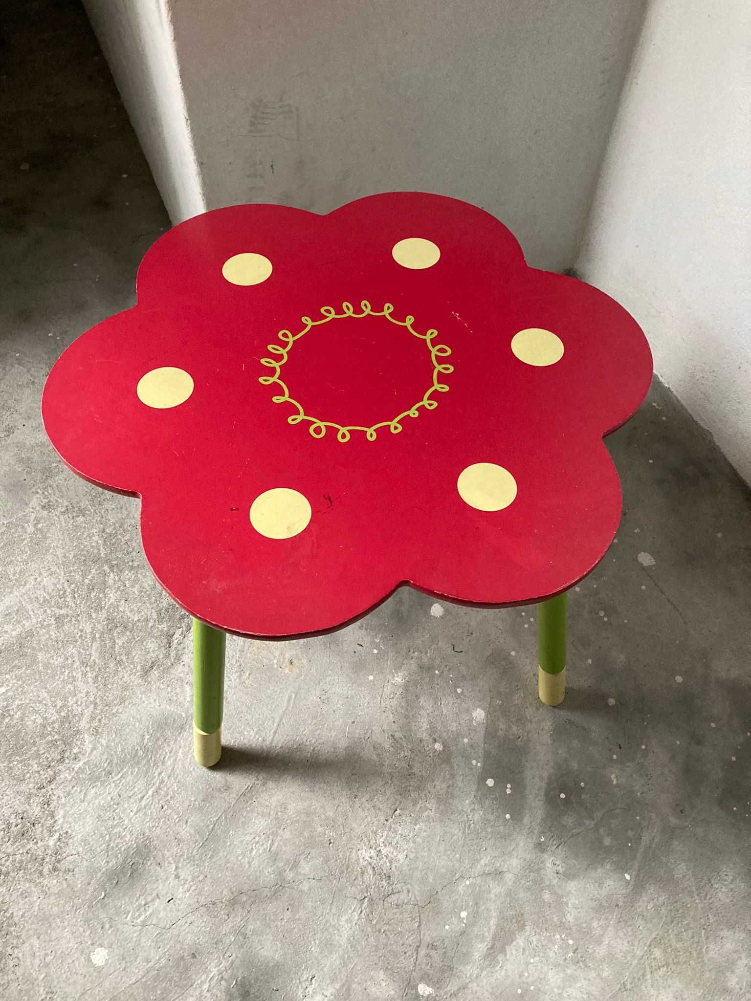 Mesa de criança Agatha Ruiz de La Prada