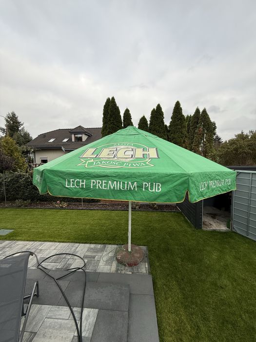 Parasol Lech 4m – z podstawą, Warszawa