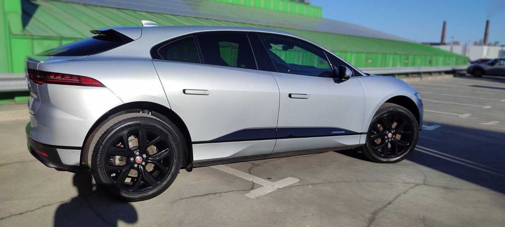 JAGUAR I-Pace  HSE 400EV  12/2018 года ТОП   панорама+ HUD+360кам