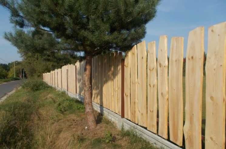 Parkur słupki toczone okrąglaki przeszkody dla koni stemple drewniane