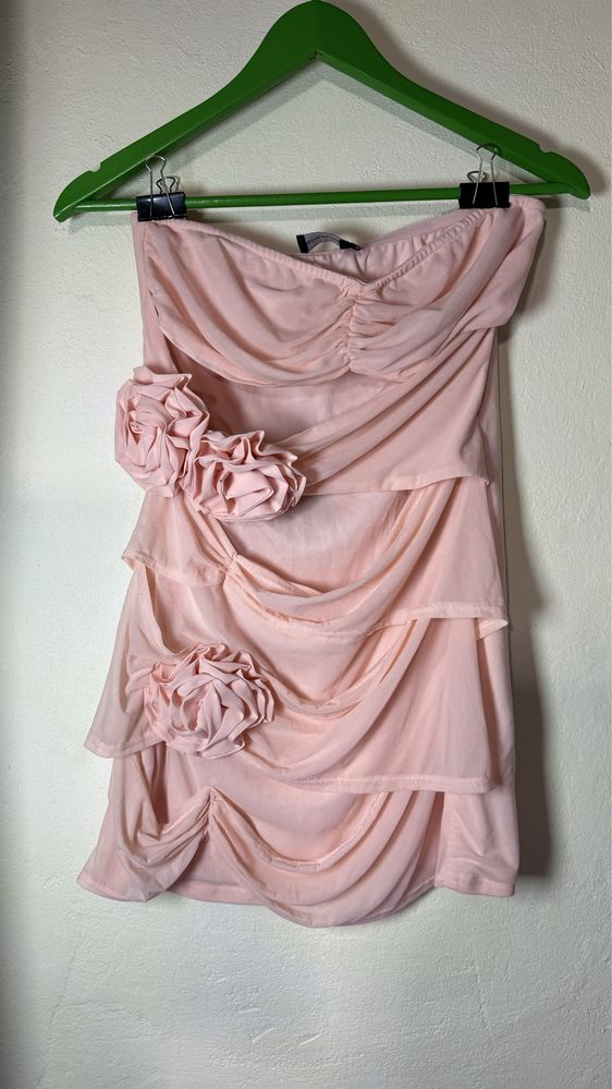 Персикова ніжна сукня