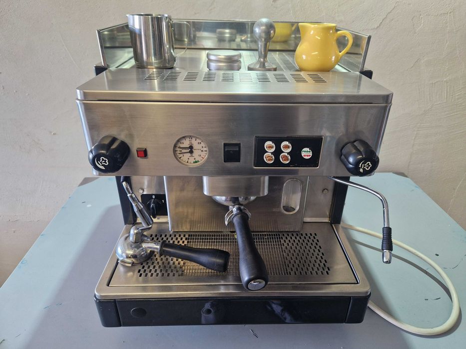 EKSPRES DO KAWY kolbowy 1-grupowy ciśnieniowy MCE EVD 1 do gastronomii