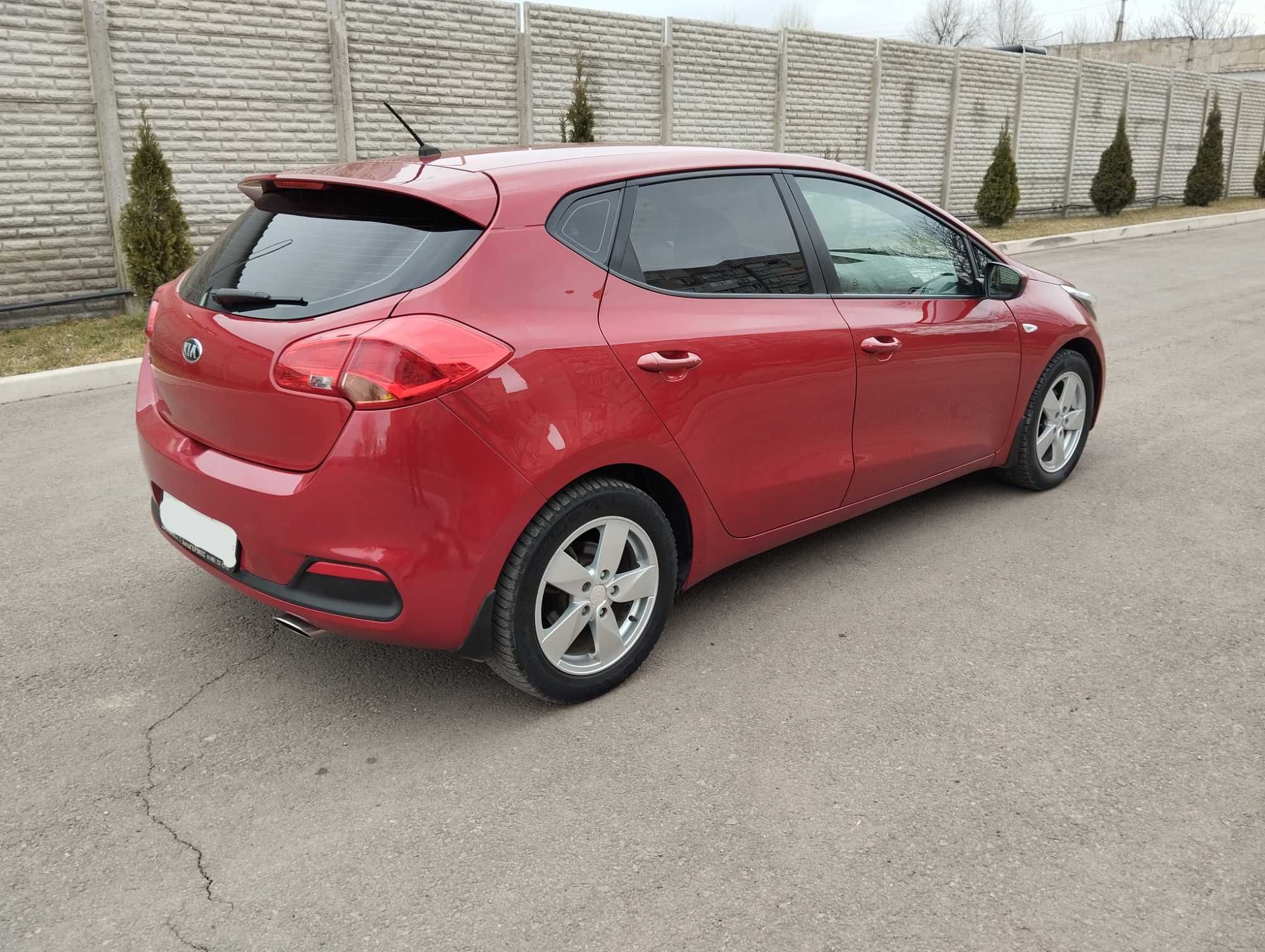 Продам Kia Ceed 2012 Год