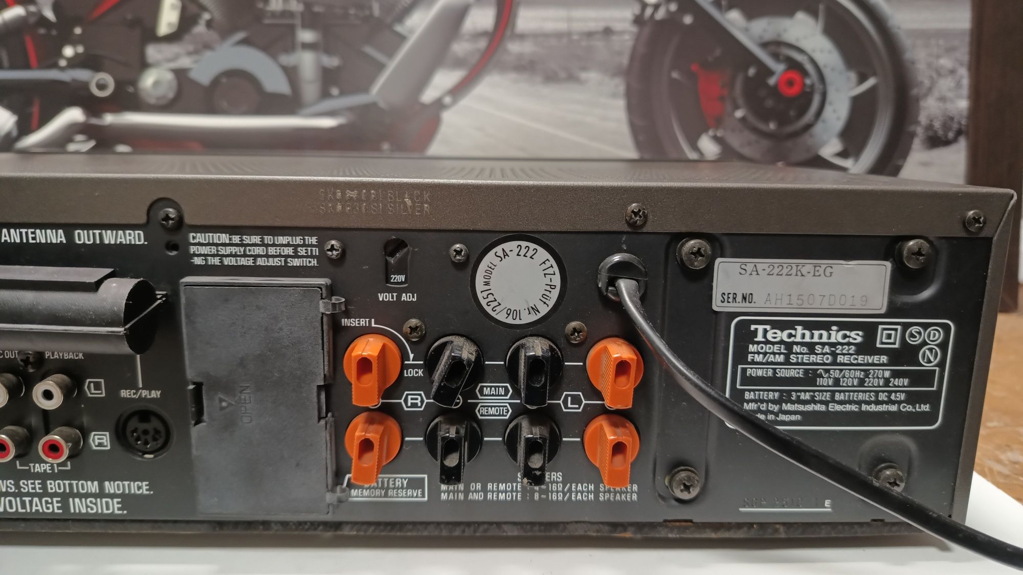 Amplituner vintage Technics model SA-222