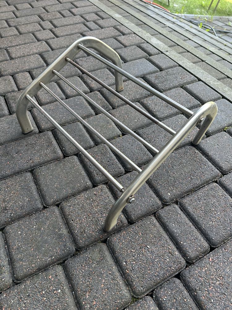 Продам перукарське крісло б/у + підставка під ноги