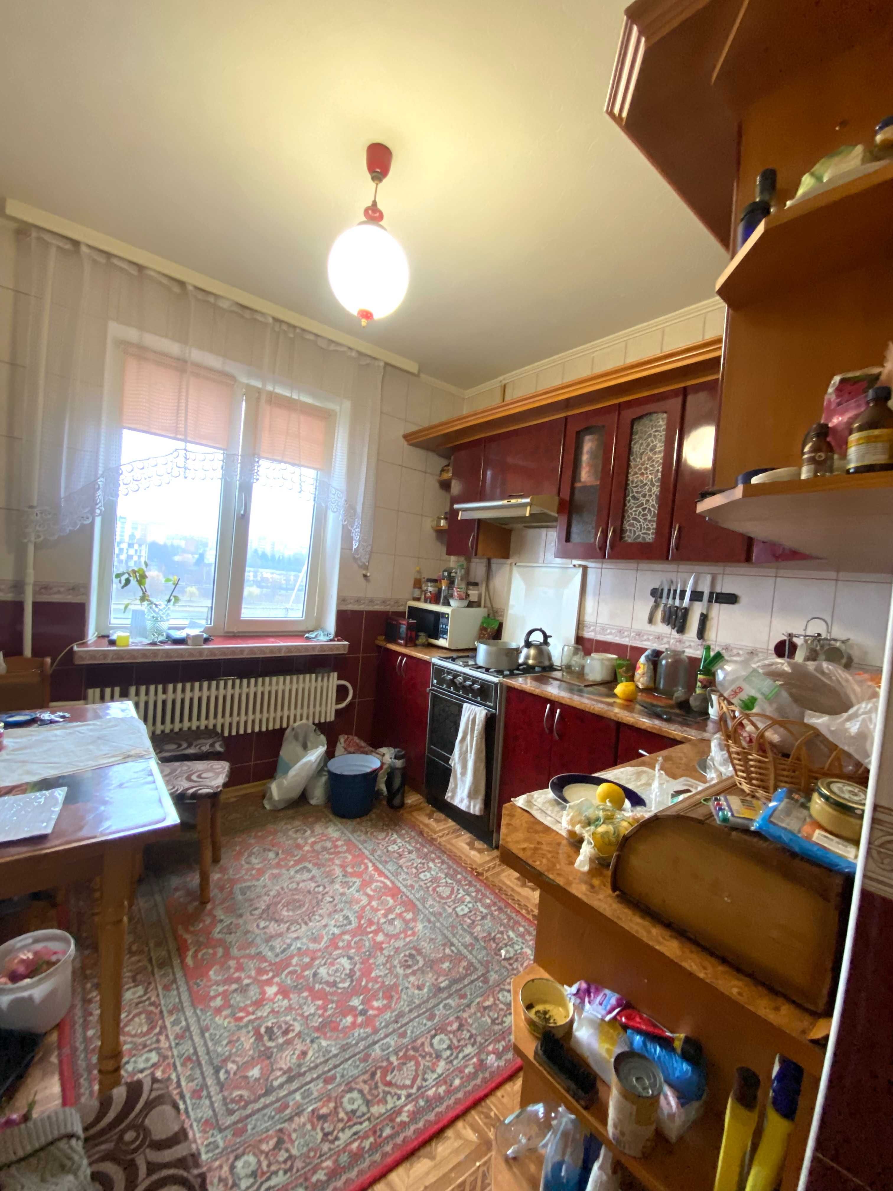 4к.квартира великої площі, можна під держ.програми.