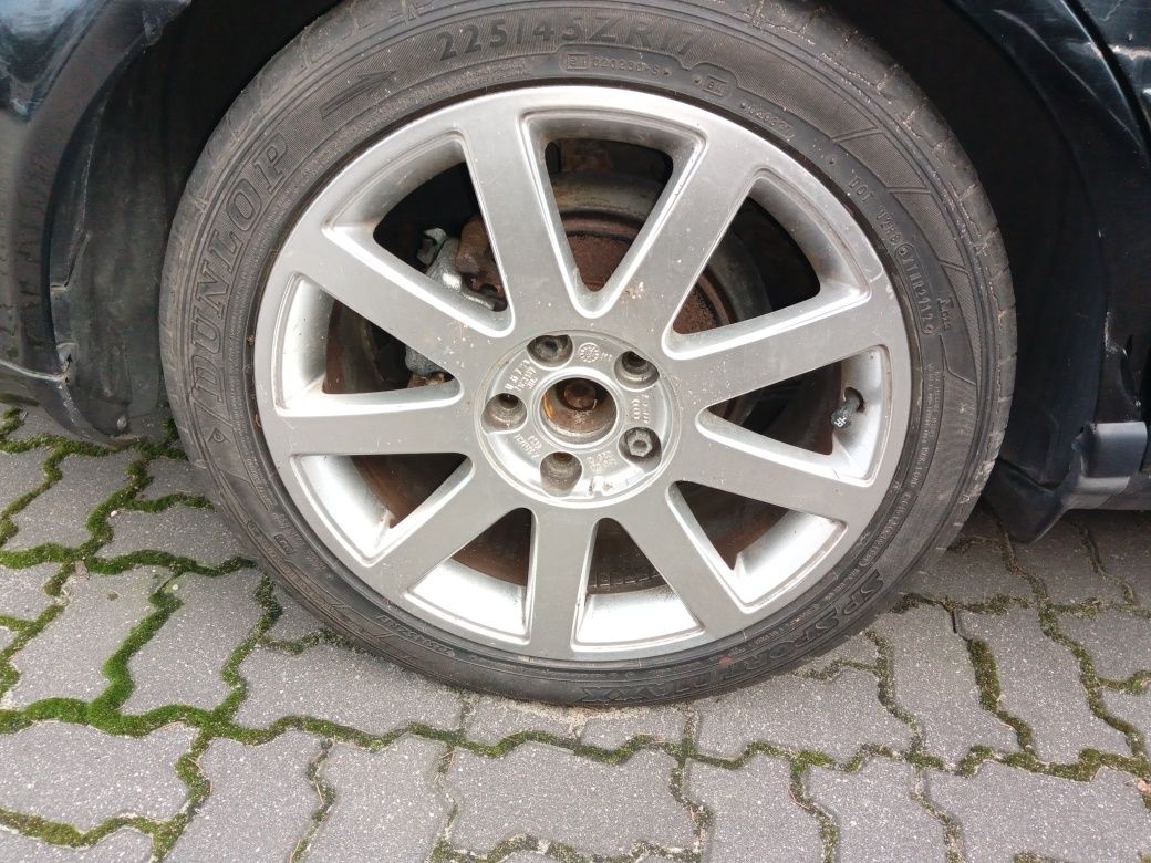 Alufelgi Audi 5x112, R17, ET56, 225/45 z dekielkami