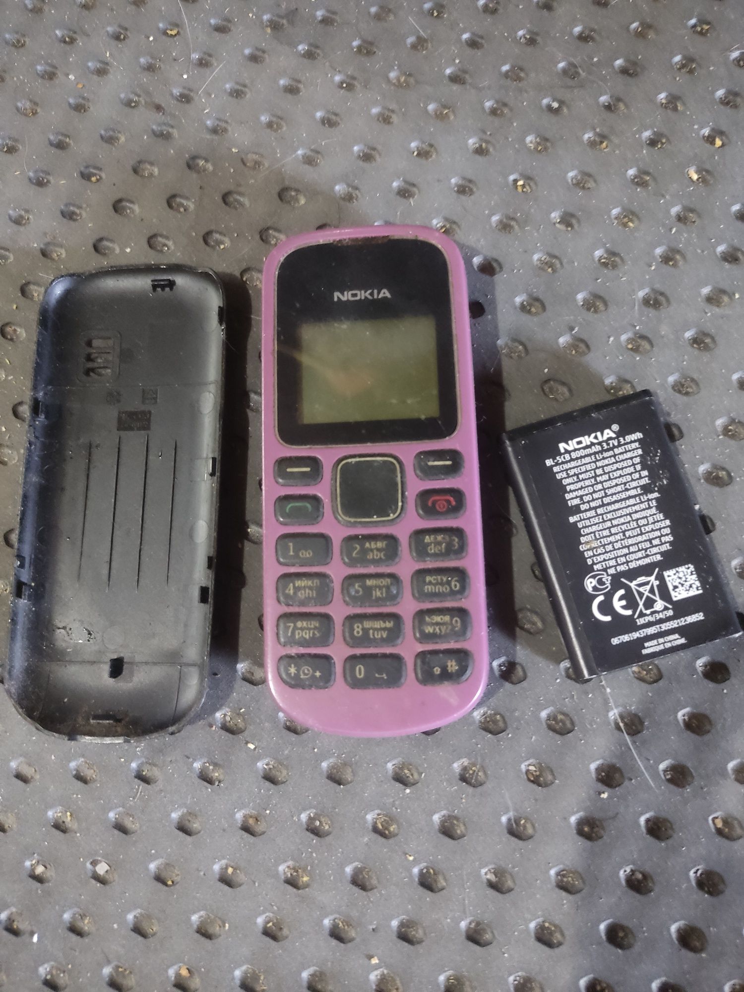 телефон Nokia кнопочний
