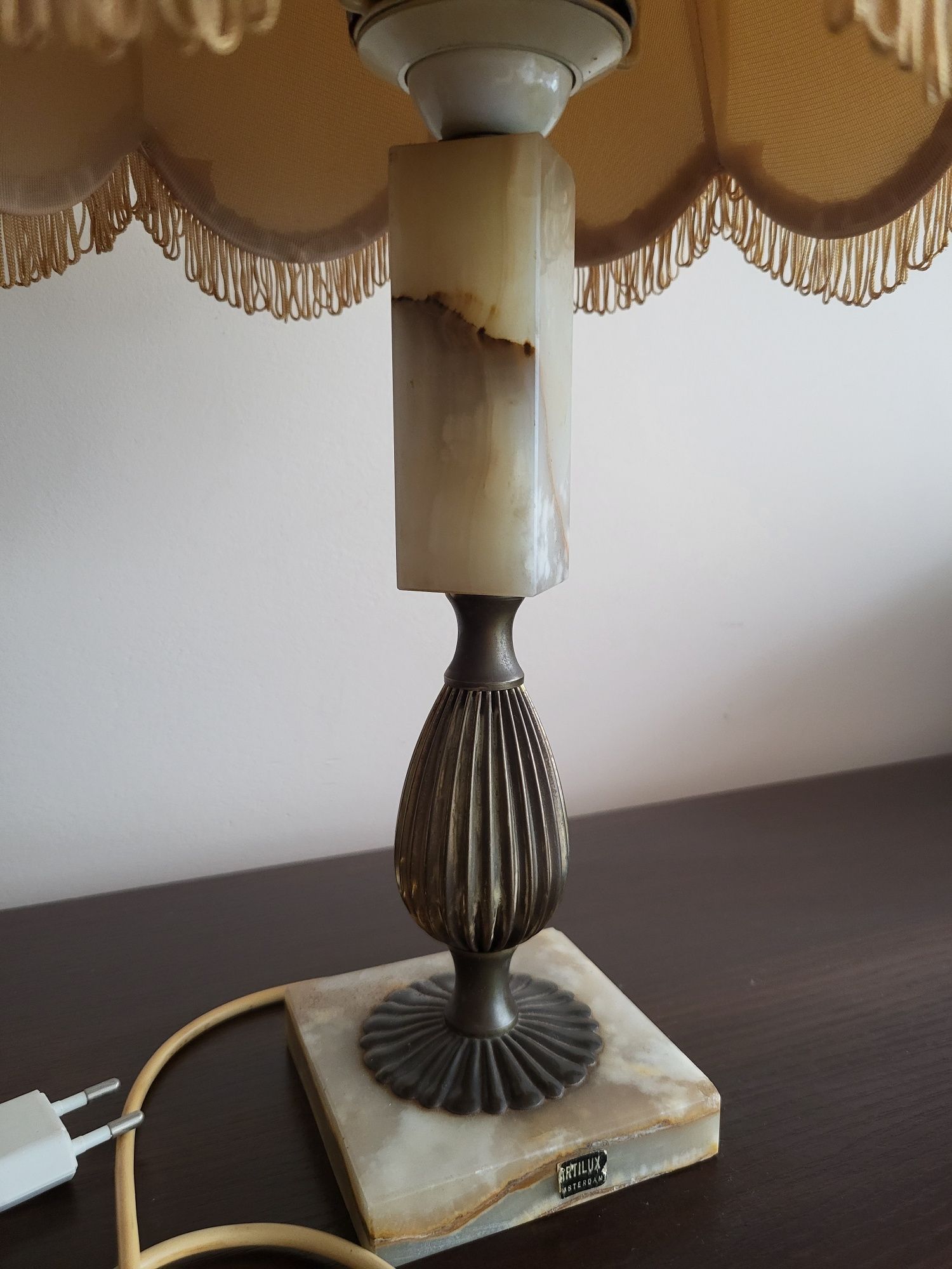 Lampa stojąca z abażurem