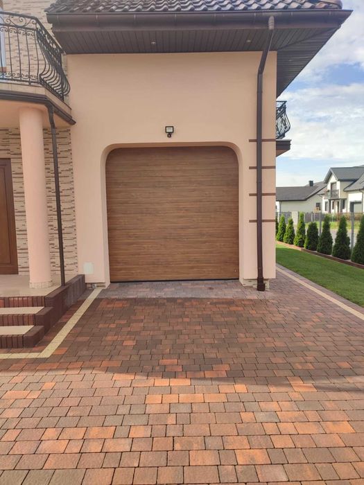 Brama segmentowa w zestawie z napędem