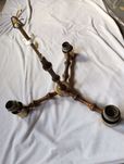 Lampa wisząca drewniana trzypunktowa PRL.