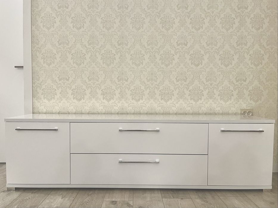 Тумба 1900х40х50 тільки самовивіз стан нової речі