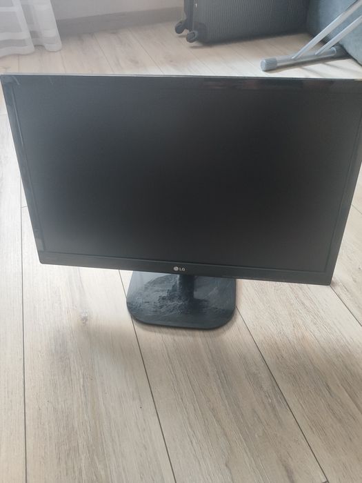 Монітор LG 21.5-22 дюйми