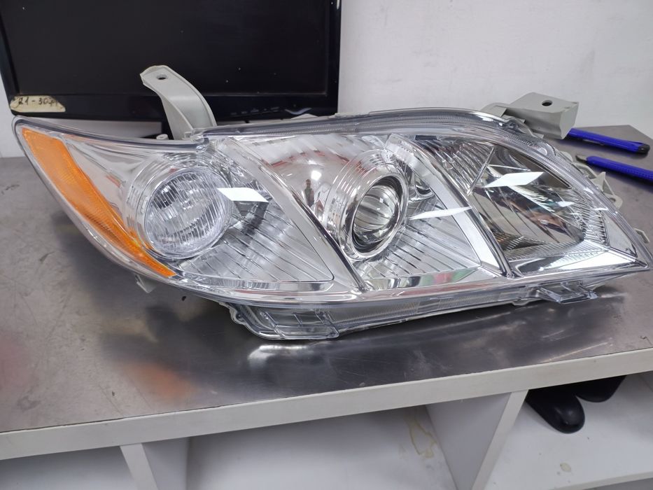 Фара ліва права левая правая Тойота Кемри TOYOTA CAMRY 06-11 (XV40)