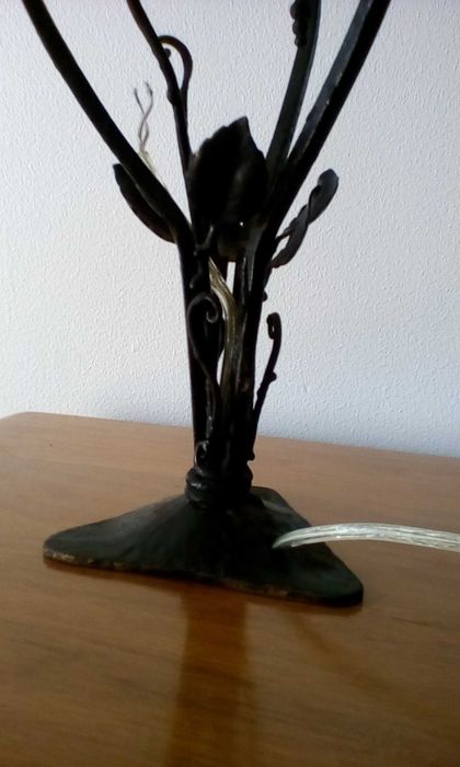 Bases de candeeiro antigas em ferro