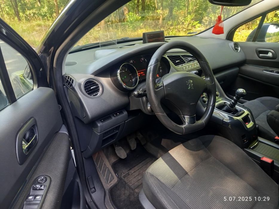 Peugeot 5008 7 foteli 2.0 HDI panorama klimatyzacja nawigacja