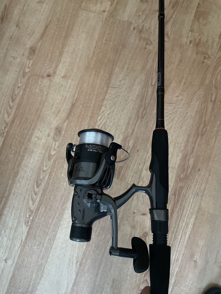 Cana de pesca nova nunca usada