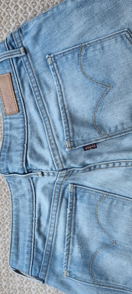 Spodnie jeans Levis jasnonieb r 28