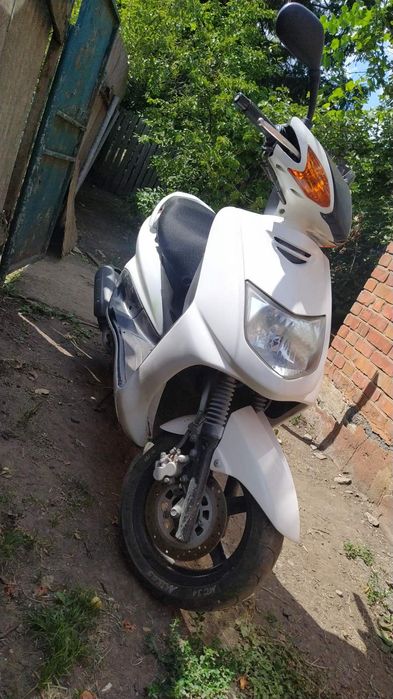 Ямаха цынгус 125 куб. Могу предложить и под разборку скутер..Обращайте