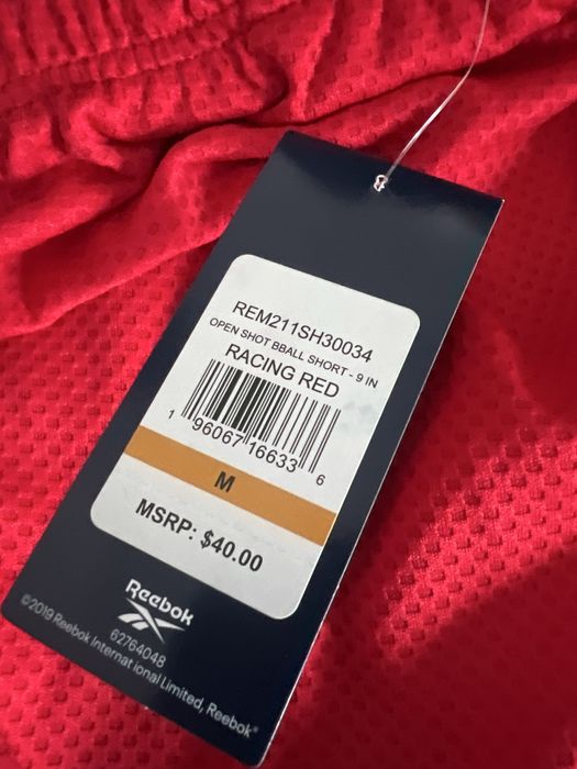 Nowe, męskie krótkie spodenki Reebok- rozmiar M