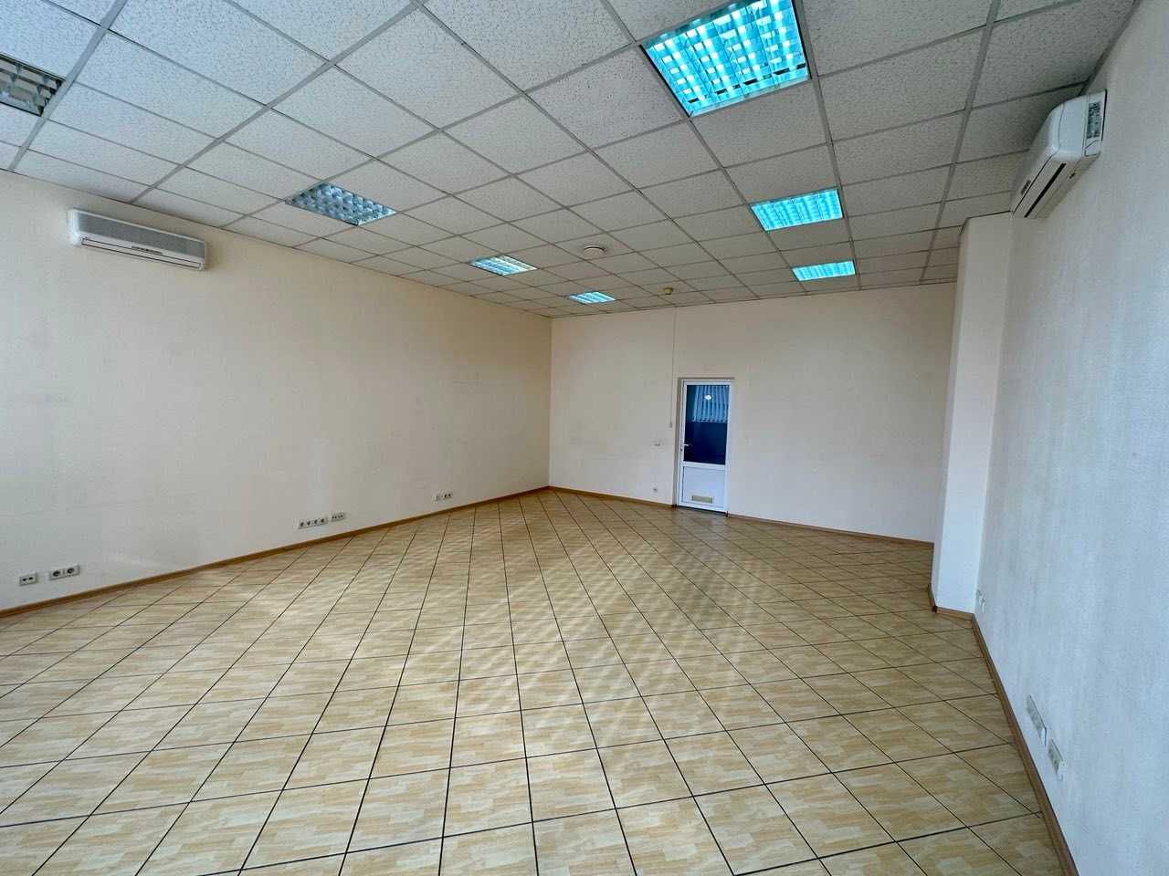 Офісний блок в БЦ, 14 кабінетів, 580 м.кв., генератор, М Дорогожичи