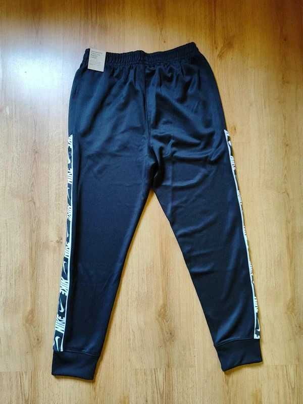 Spodnie Nike NSW Repeat Jogger