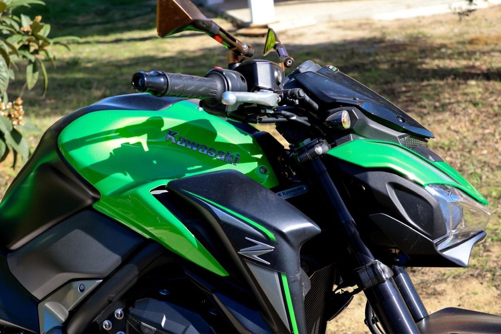 Kawasaki ZX 900 de 2018 com apenas 4.000 mil kms reais
