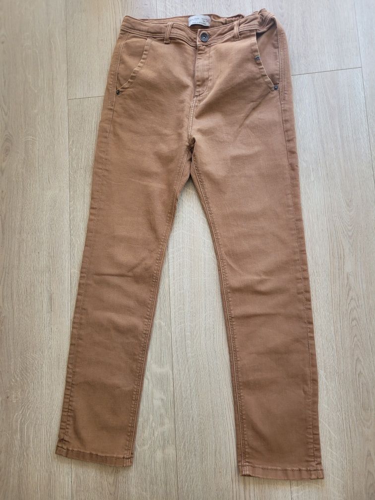 Camelowe,, brązowe  jeansy Zara r.152
