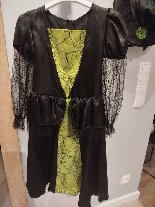 Strój wiedźmy dla dziewczynki