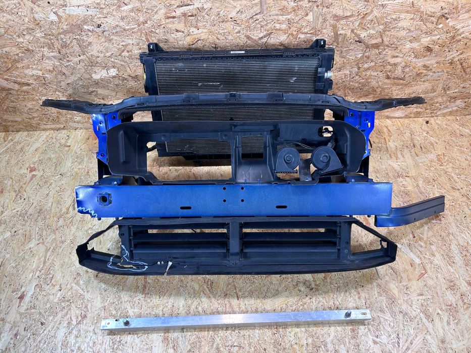 Jaguar I-pace X590 Передня панель, телевізор