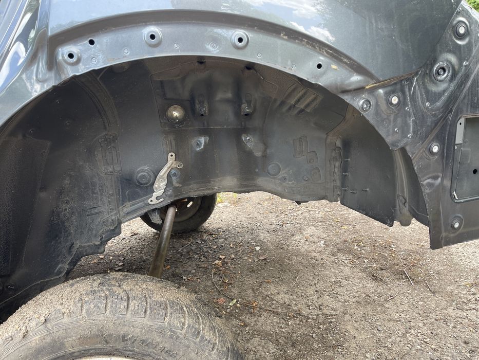 Чверть задня ліва колір 6Y / Z7S AUDI Q8 4M8 2018-2022