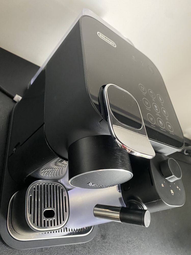 Ekspres DELONGHI Nespresso Gran Lattissima Czarny