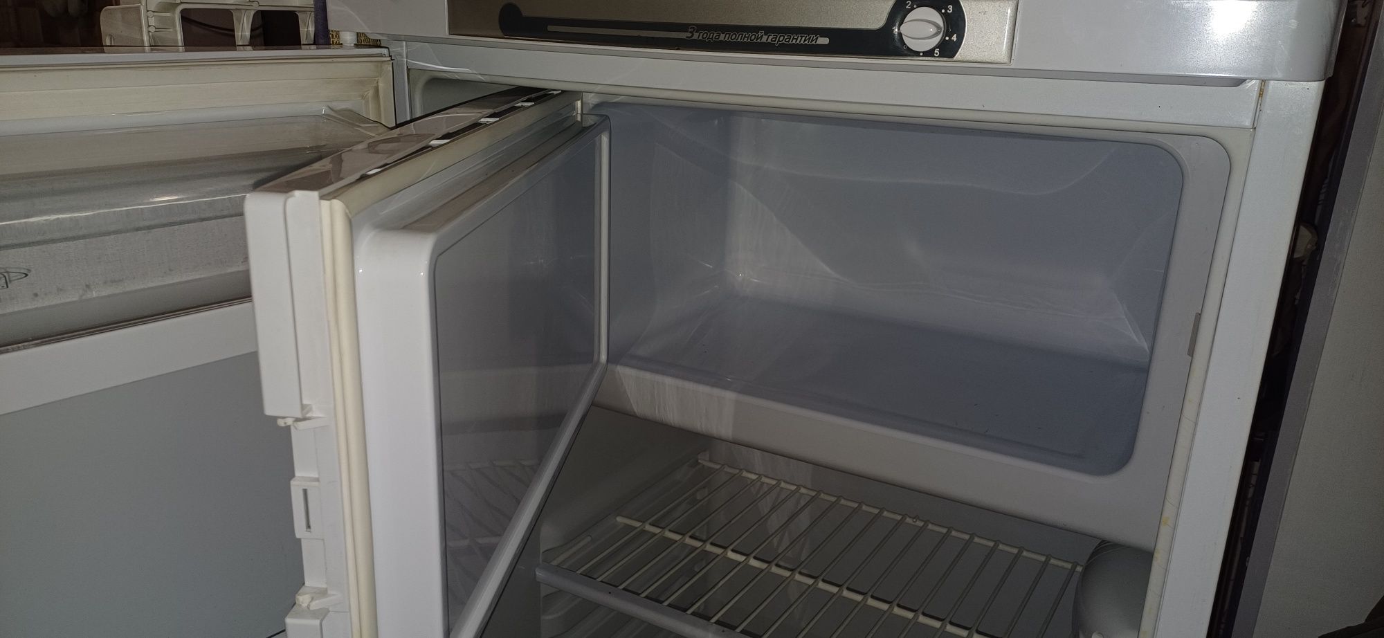 Холодильник Indesit