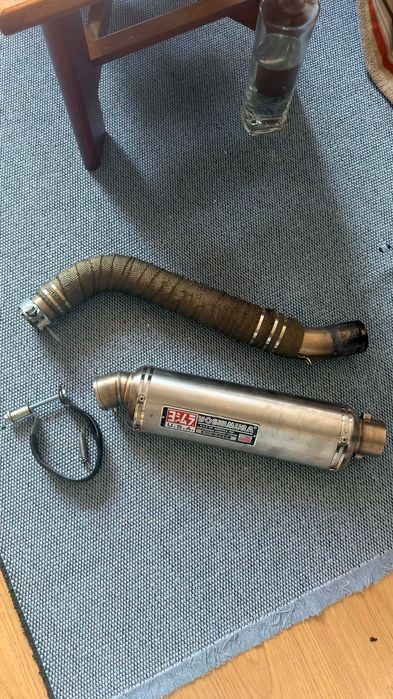 Escape Yoshimura TRS