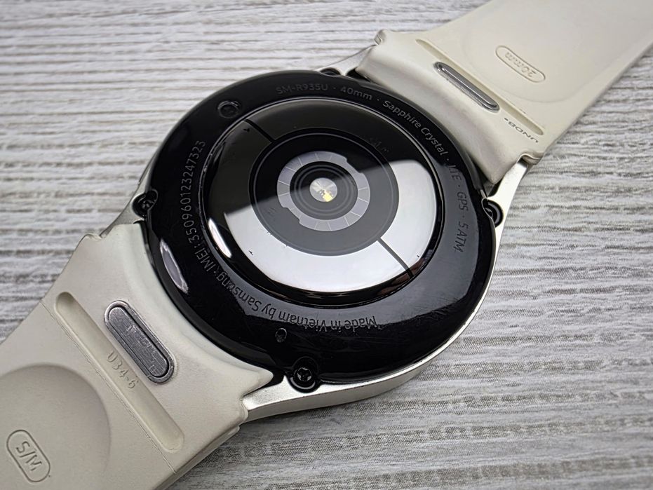 Смарт-годинник Samsung Galaxy Watch6 40mm LTE Gold (SM-R935U)