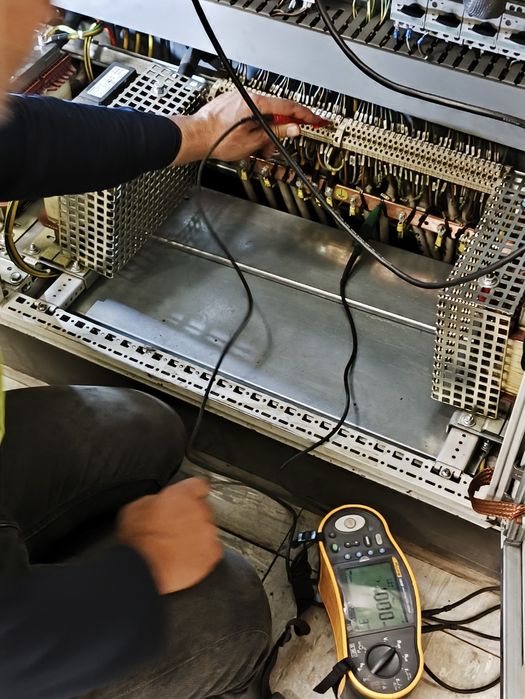 Eletricista certificado DGEG – SERVIÇOS PROFISSIONAIS