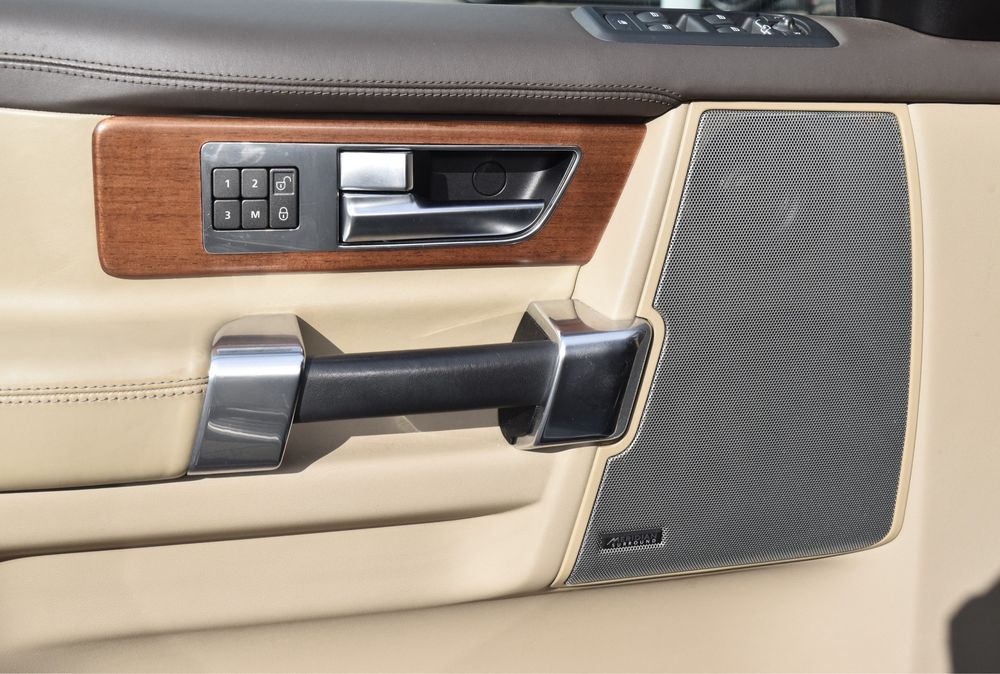 Land Rover Discovery 4 покоління 2015