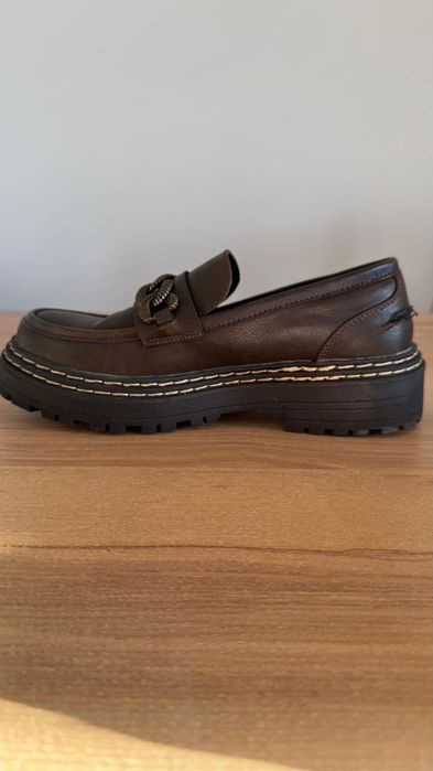 Sapatos mocassins de senhora castanhos da Bata - como novos