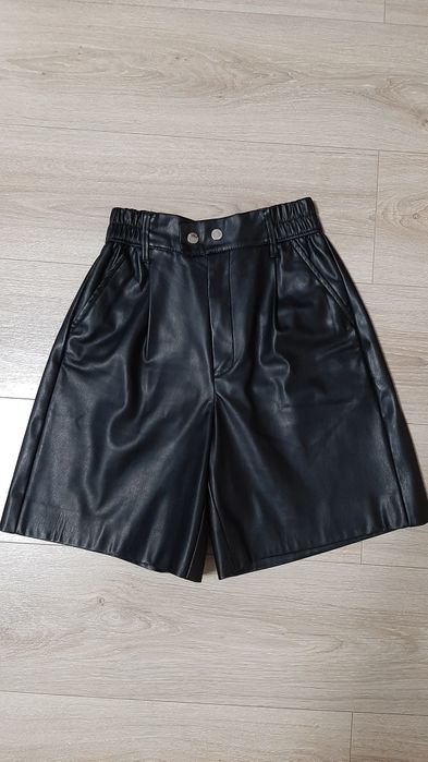 Шорти бермуди шкіряні Bershka S